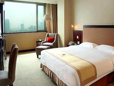 تايي يونا Long Cheng International Hotel Plaza View المظهر الخارجي الصورة