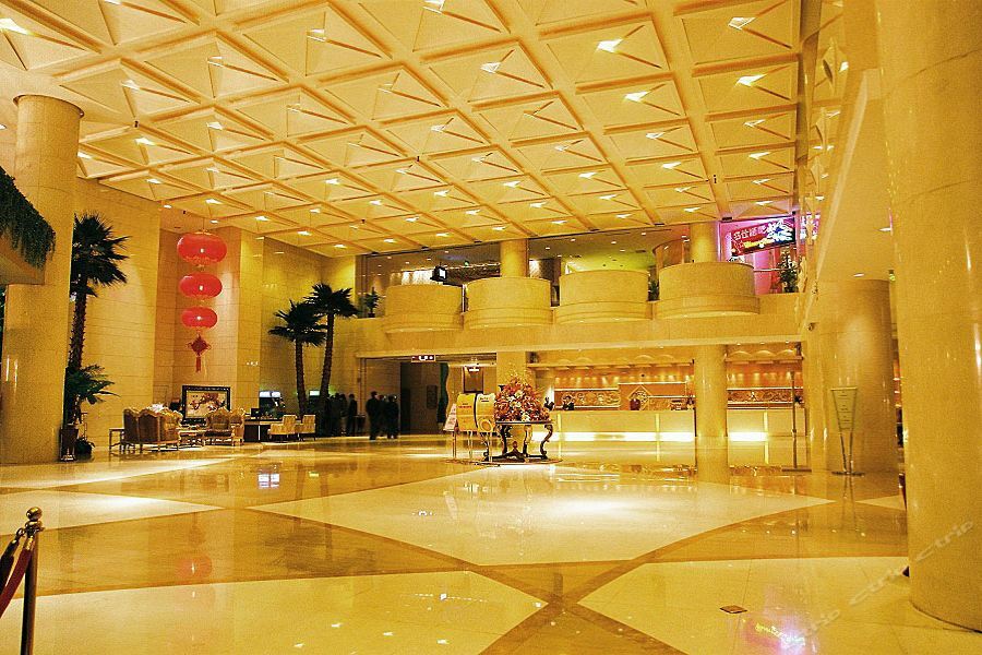 تايي يونا Long Cheng International Hotel Plaza View المظهر الخارجي الصورة